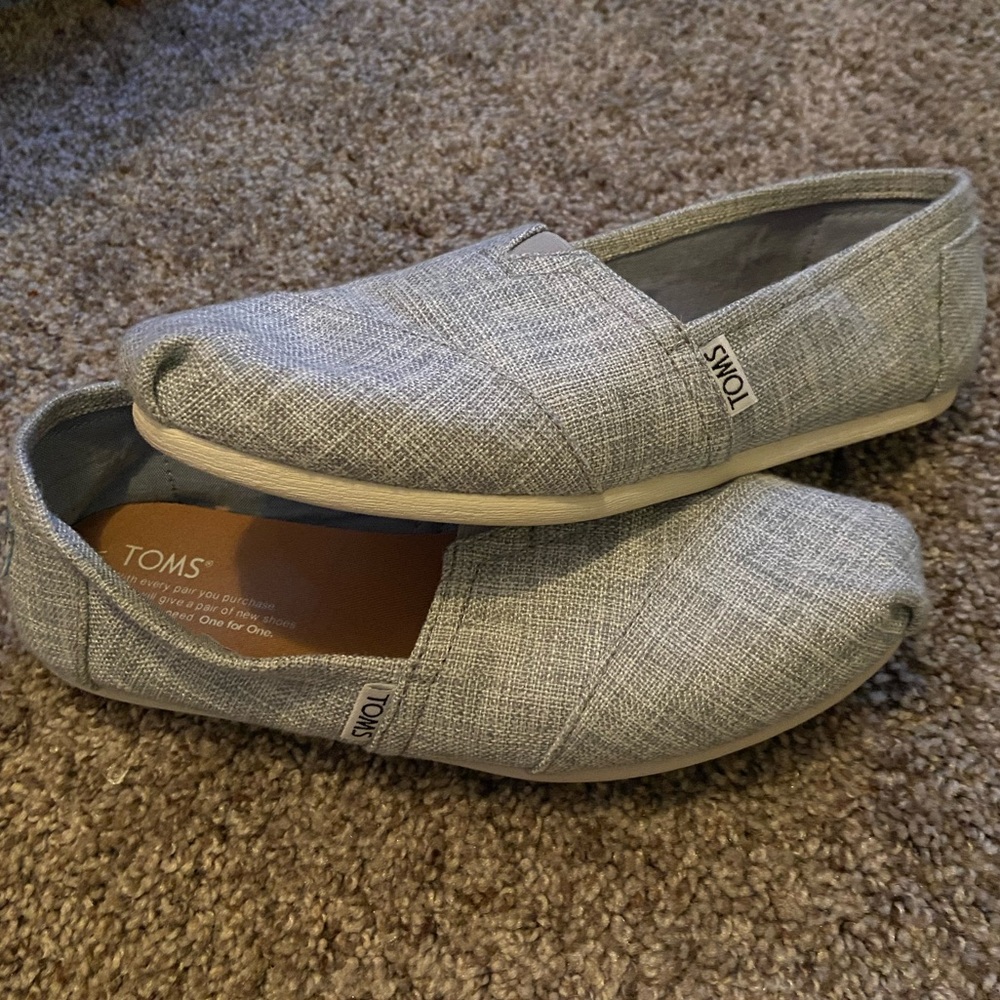 Toms